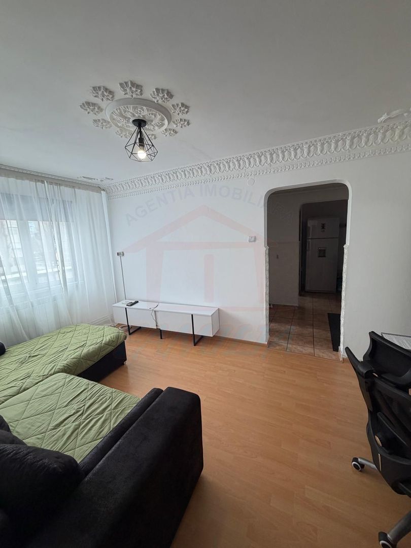 Vanzare apartament cu 4 camere in Micro 39b( k-uri), etaj 1, - Poză 10
