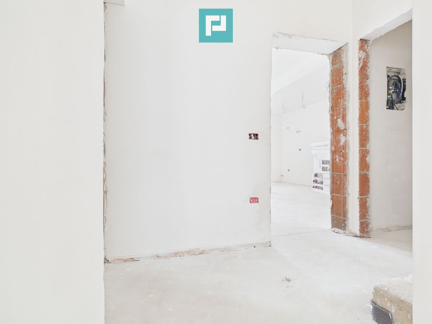 Duplex spațios 102 mp utili, teren 350mp in Covaci - Poză 3