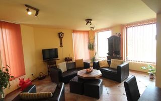 Casă / Vilă cu 9 camere de vânzare în zona Bogdanestilor - Poză 2