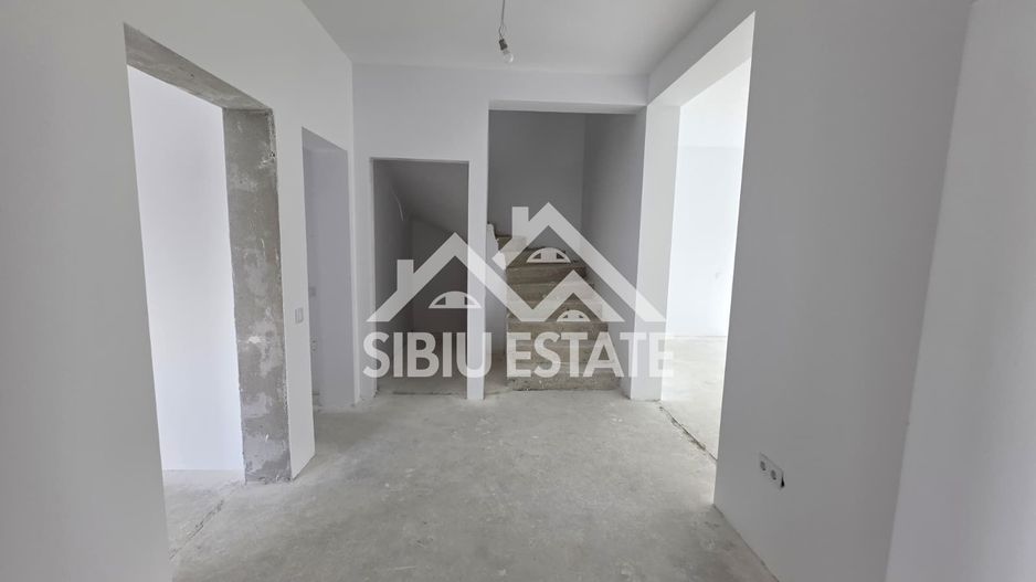 Casa individuala 5 camere, 3 bai, Cristian, Sibiu - Poză 11