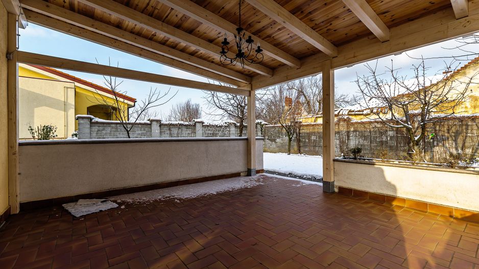 Casă situată pe strada Constituției, Aradul Nou - Poză 15