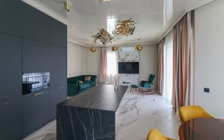 Oportunitate investitie! Vanzare casa cu 3 apartamente in Europa! - Poză 8