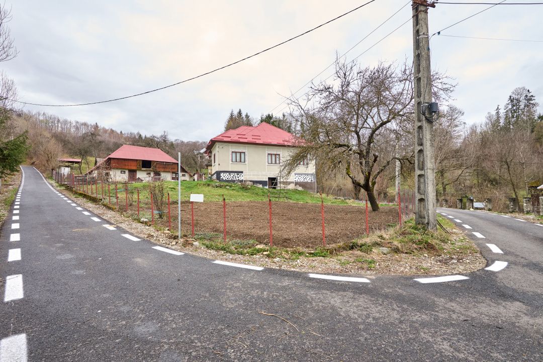  Casa  la munte cu teren generos in Com. Nucsoara, loc. Slatina jud. Arges! - Poză 12