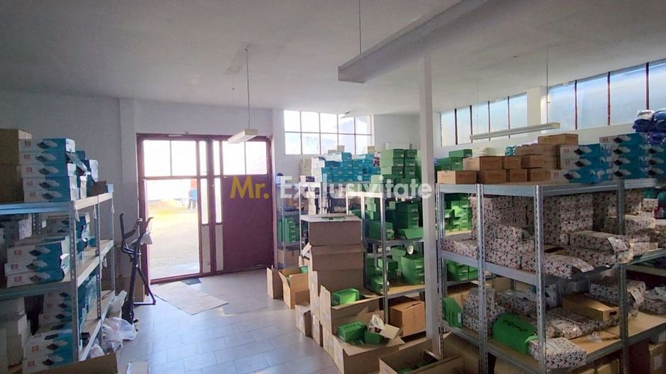Vila 290mp + 4 spatii comerciale/chiriasi /depozitare, teren 1401 mp, acces DN1 - Poză 18
