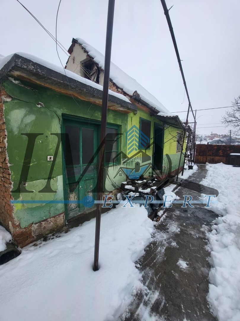 CASA TARANEASCA CU GRADINA DE VANZARE IN DAIA ROMANA - Poză 1