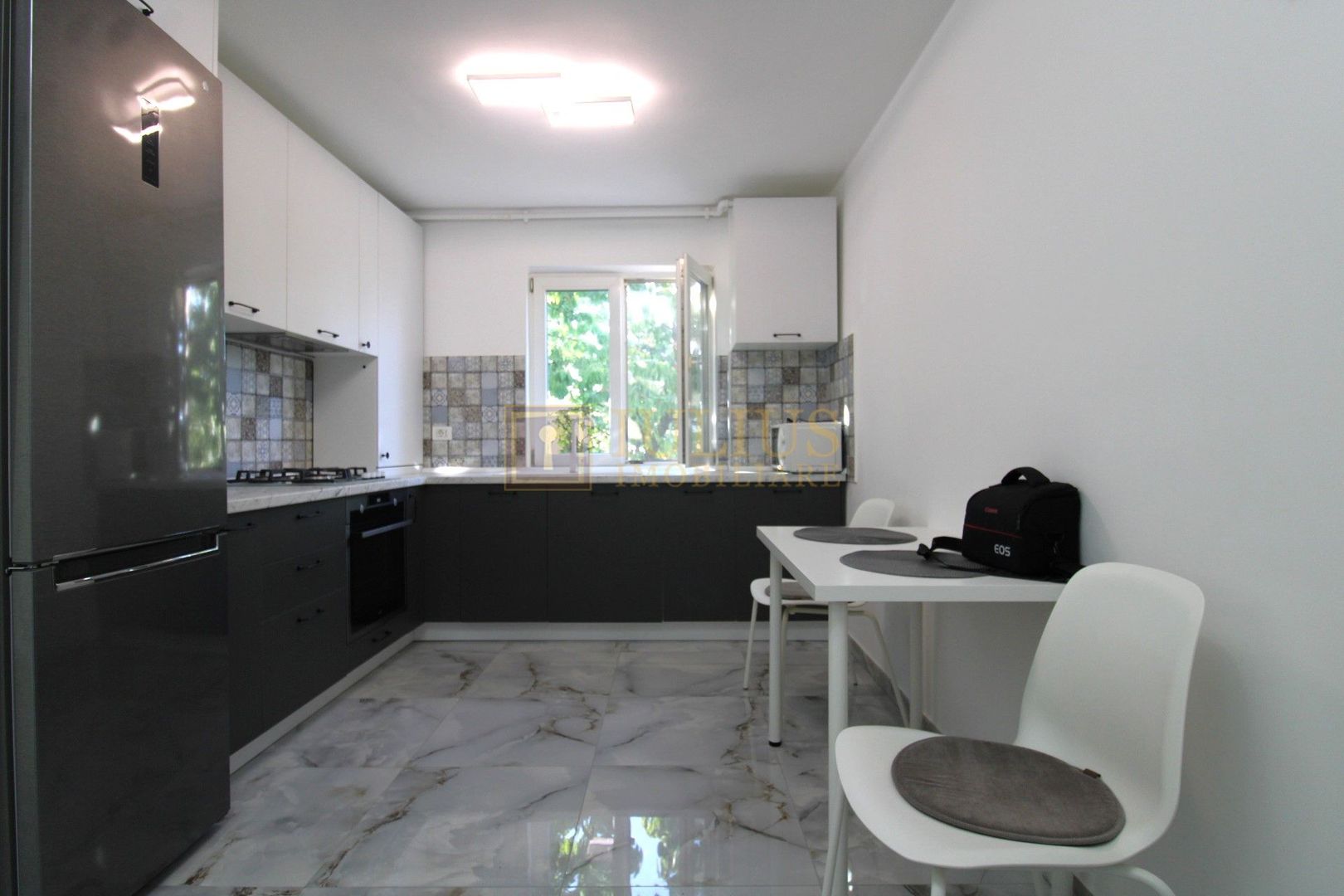 Apartament spatios, amenajat modern, dressing-Cetatii - Poză 3