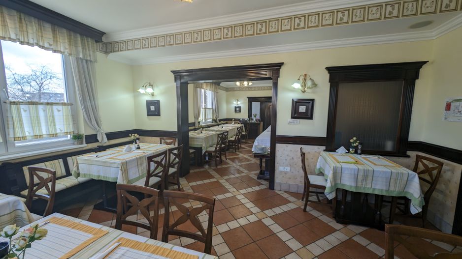 Imobil comercial P+2E+M - 28 Camere - Poză 2