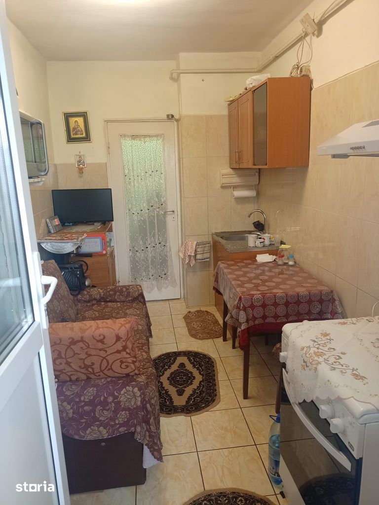 Apartament 2 camere,decomandat, etaj2/4,  Tiglina1 - Poză 1