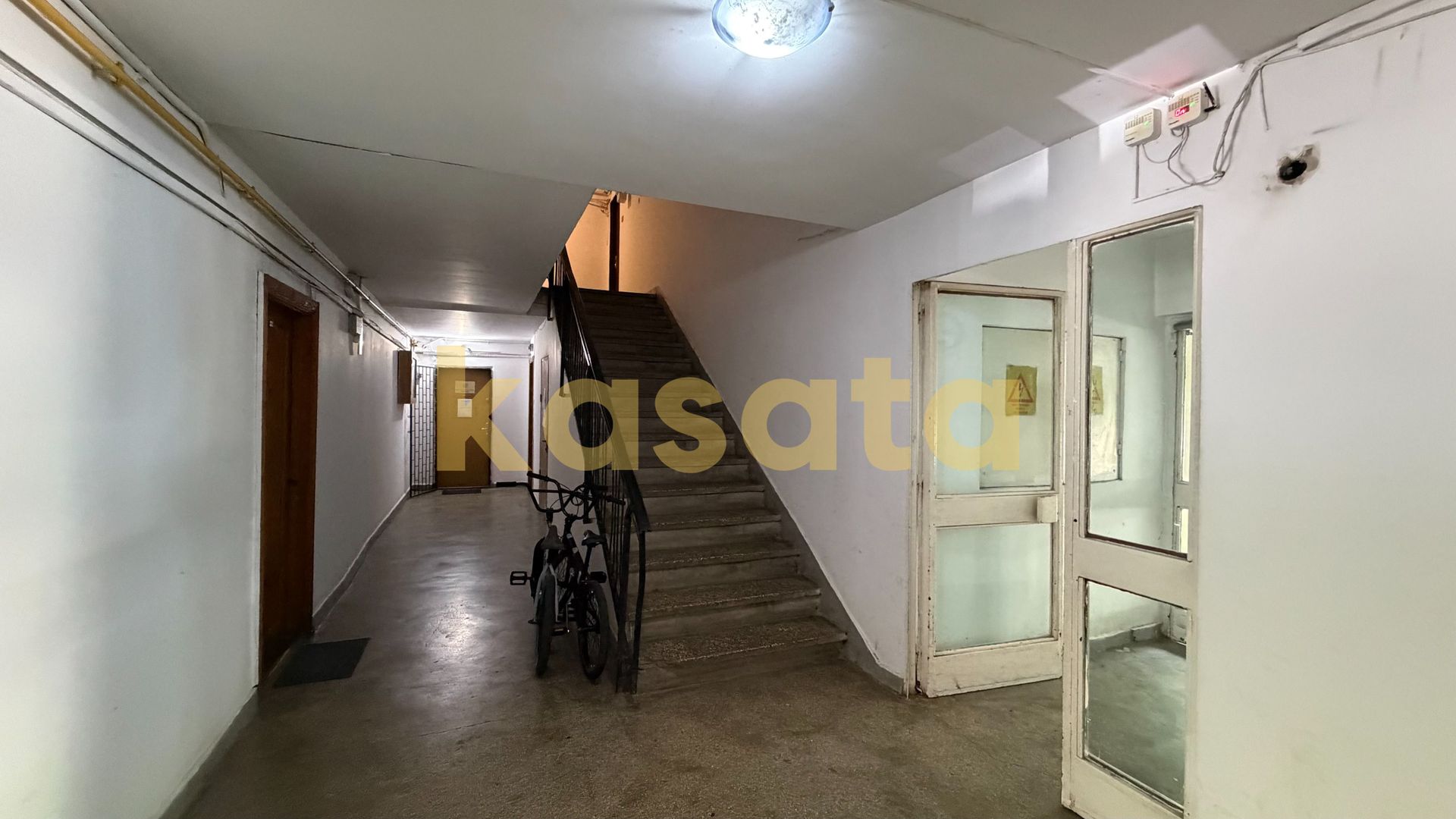 Birou I 3 camere I Camera de comert I metrou la 5 min I et 7 - Poză 12
