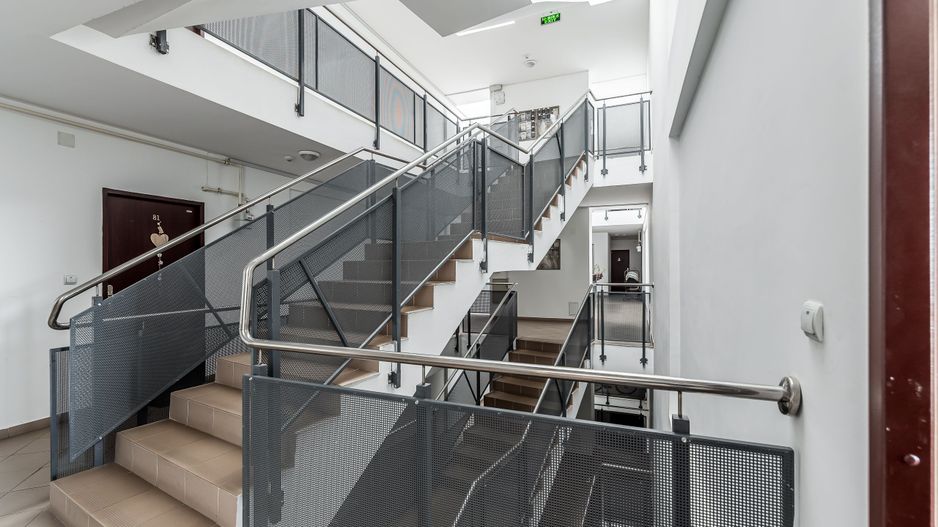 2 camere în blocul Urbanna: Orientare spre răsărit și confort complet - Poză 15