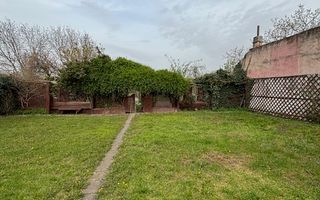 Casa individuala cu teren generos - Poză 1