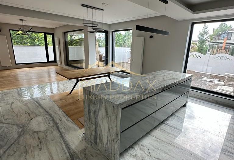 Vila Lux 7 camere de inchiriat***465mp***Erou Iancu Nicolae - Poză 12