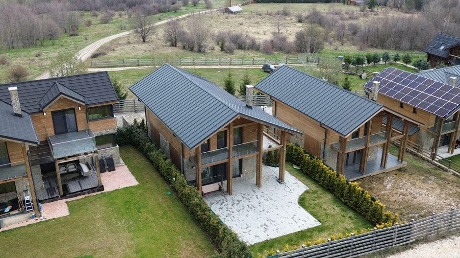 Casă de vacanță modernă într-un cadru natural deosebit – Râșnov - Poză 1