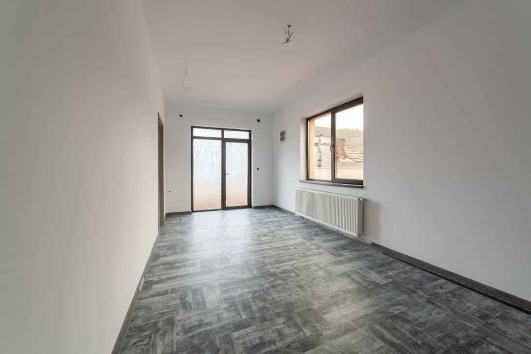 Casă spațioasă P+1+M – Izvorani, Ștefănești | Ideală pentru 2 familii! - Poză 5