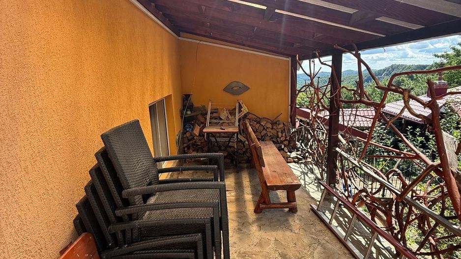 Vila S+P+1,+ garaj inchis + terasa si teren intravilan 6300 mp - Poză 36