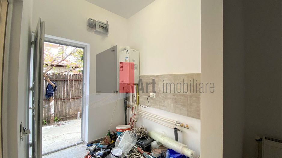 Garsoniera spatioasa in vila cu loc parcare | Zona Mosilor - Poză 6