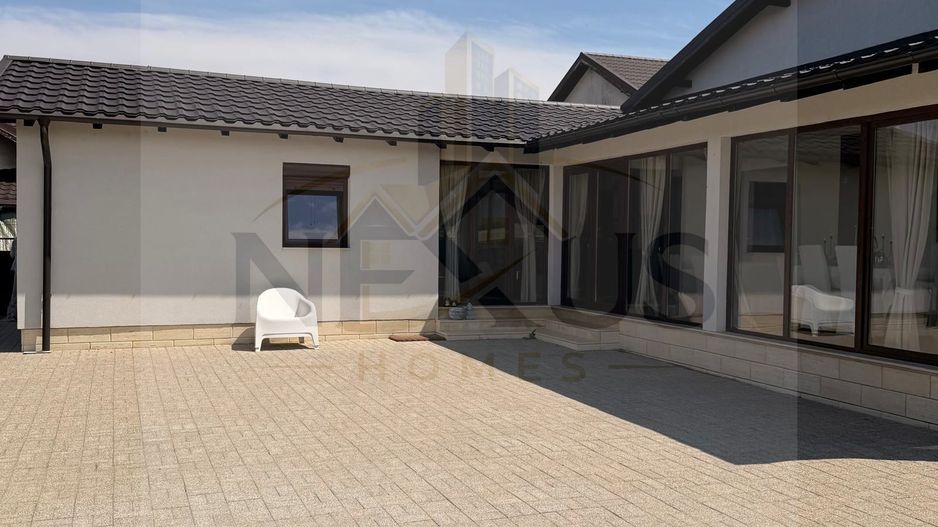 Casă pe parter în Vânători, Vrancea – proprietate de lux, 865 mp teren - Poză 2