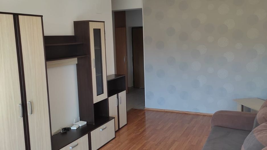 Garsonieră decomandată, centrală proprie, balcon, bloc 2010 - Poză 3