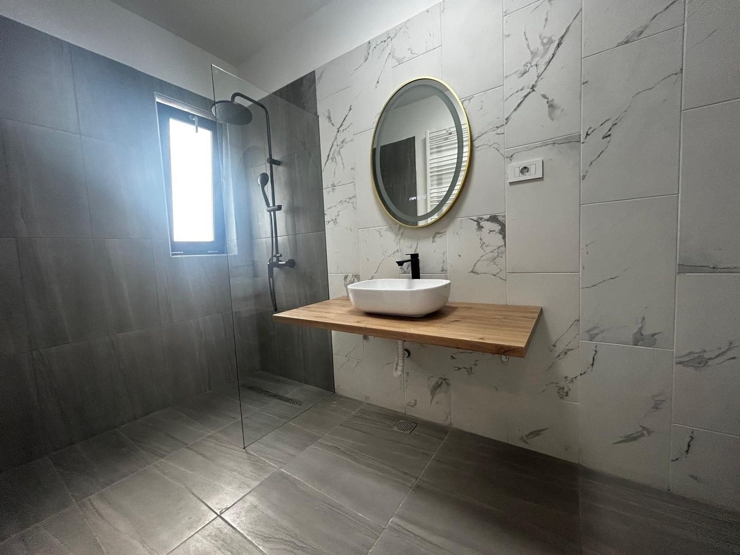 South Side Residence - Poză 20