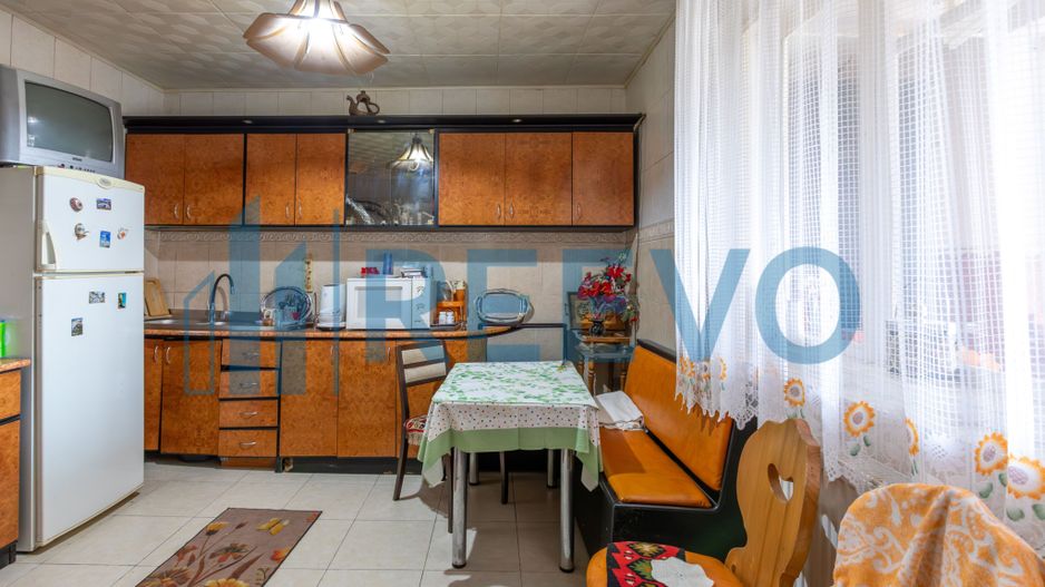 Clădire și teren pentru investiție, central Roman - Poză 29