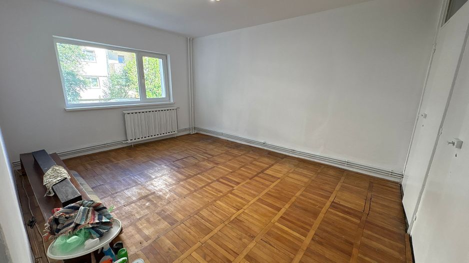 Apartament 2 camere decomandat str. Crângului (parter) lângă liceul Economic - Poză 1