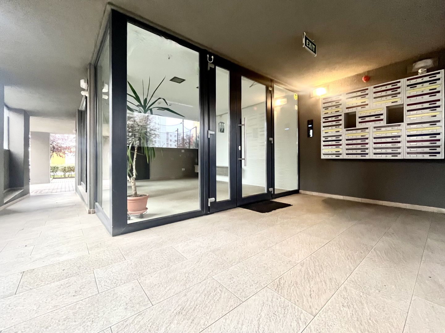 Tur virtual -2 camere, modern si primitor, complex Iris - Torontalului - Poză 20