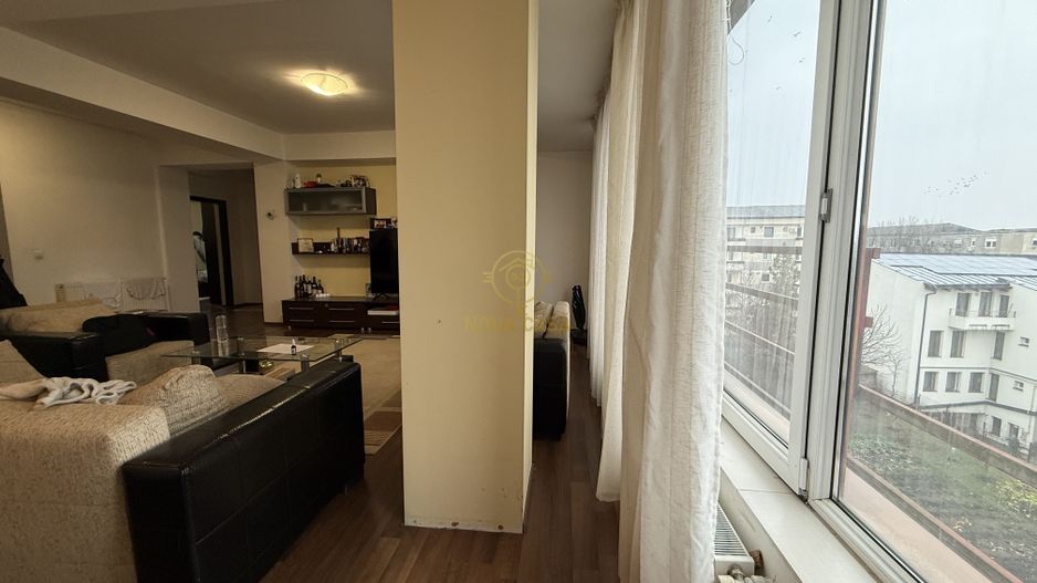 De vanzare Apartament 3 Camere 99MP Mobilat/Utilat - Poză 4