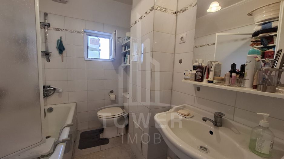 Apartament 4 camere -etaj 1, zona V. Aron - Poză 14