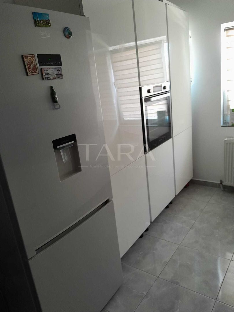Apartament spațios cu posibilitate de recompartimentare. - Poză 1