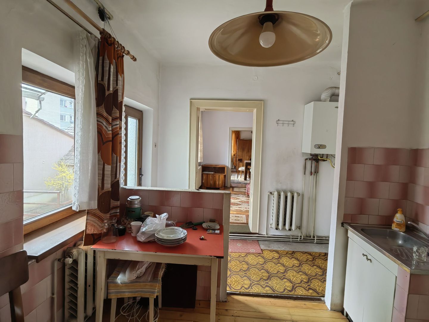 Casă cu 4 camere si teren zona Ciucului 120 m² - Poză 4