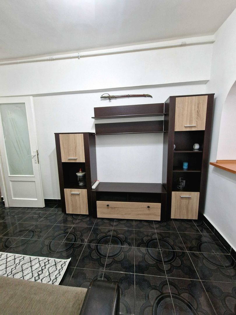 Chirie apartament  2 camere, decomandat, în Crângași - Poză 2
