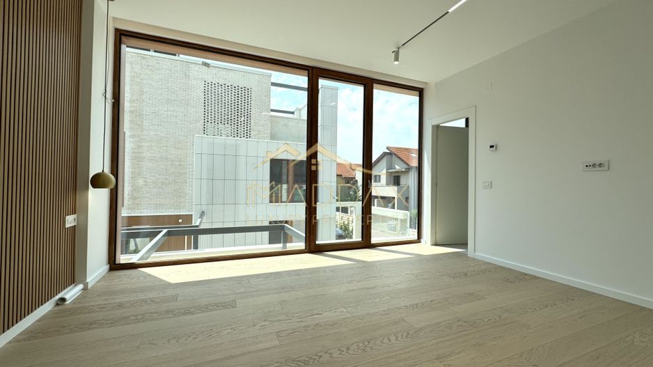 Vila cu 6 camere *575mp* / 12 locuri parcare // Pipera- Iancu Nicolae - Poză 34