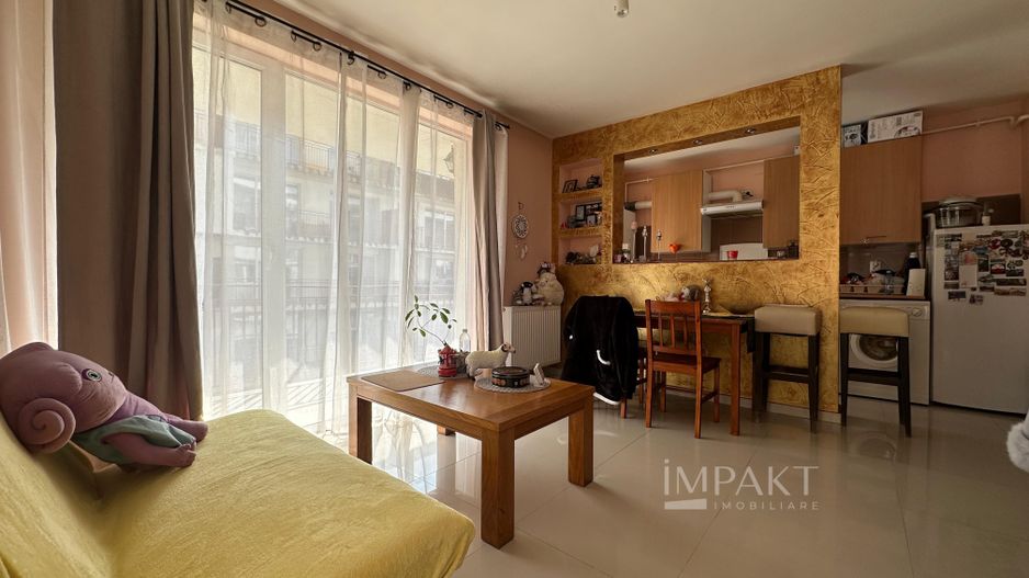 Apartament 2 camere, 50 mp + 3 balcoane, parcare – Eroilor, Floresti! - Poză 1