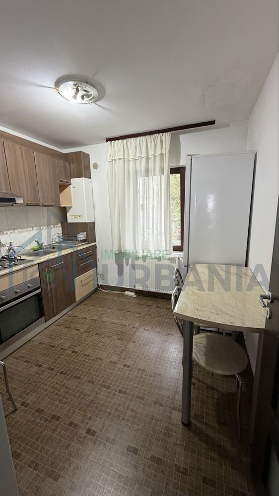 Apartament 3 camere la bloc tip vilă în Miroslava, strada principală - Poză 4