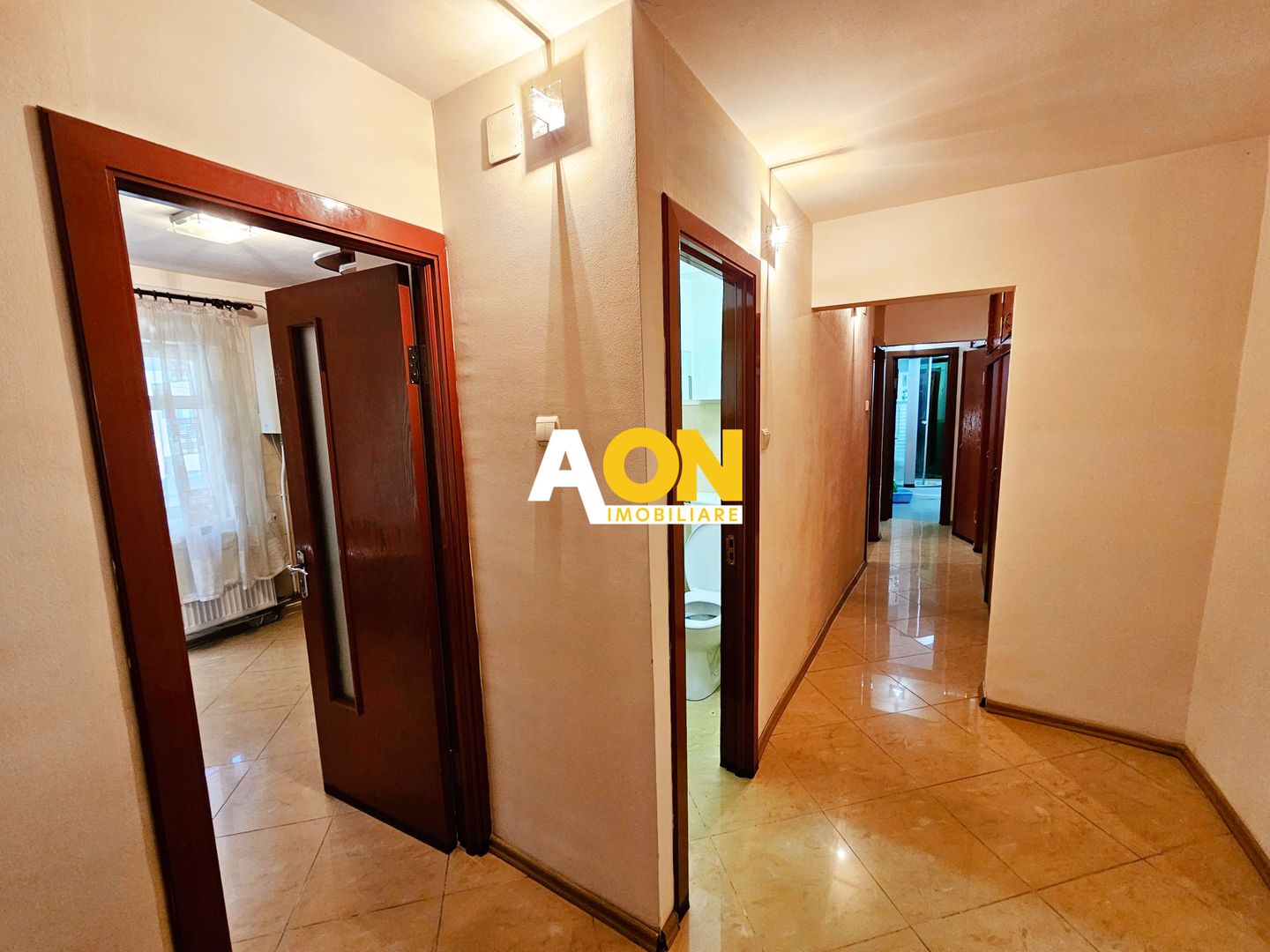 Apartament 3 camere, 2 bai, etaj1, Cetate, zona Kaufland - Poză 8