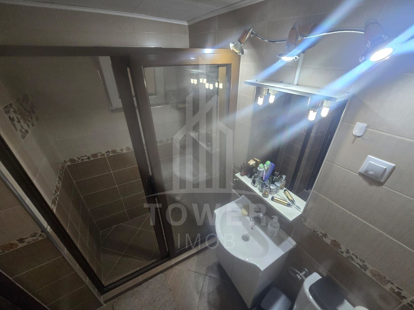 Apartament 2 camere gradina curte si garaj - Poză 12