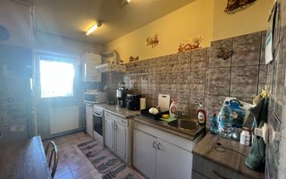 Apartament 3 camere, decomandat - Poză 7