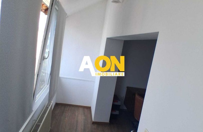 Apartament 2 camere Cetate - Poză 2