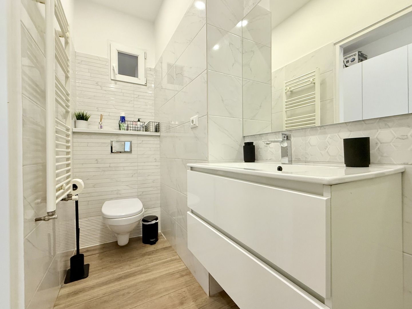 Apartament 2 camere, elegant si spațios, in Piața Victoriei - Opera - Poză 17