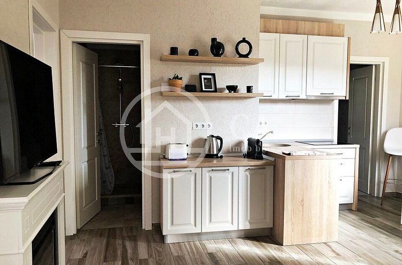 Casa de inchiriat cu 3 camere in zona centrala, Oradea - Poză 2