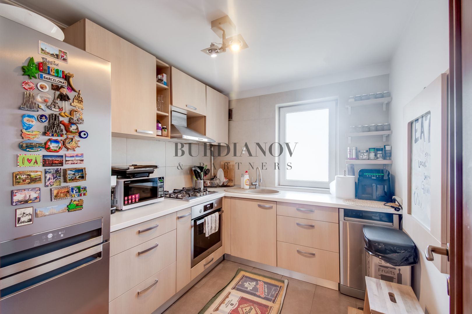 Apartament cu 3 camere de vânzare - Ten Blocks Residence-Metrou Păcii - Poză 4