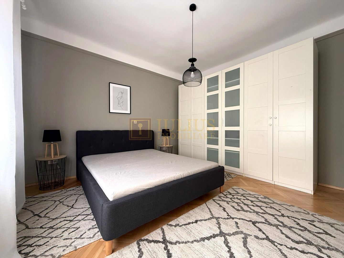 Central, 2 camere, curte, centrala proprie, pet-friendly. - Poză 1