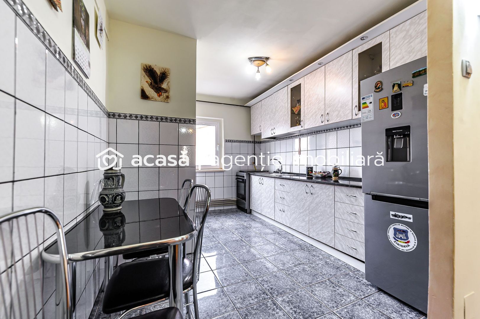 Apartament cu 3 camere decomandat la etajul 3 - Poză 1