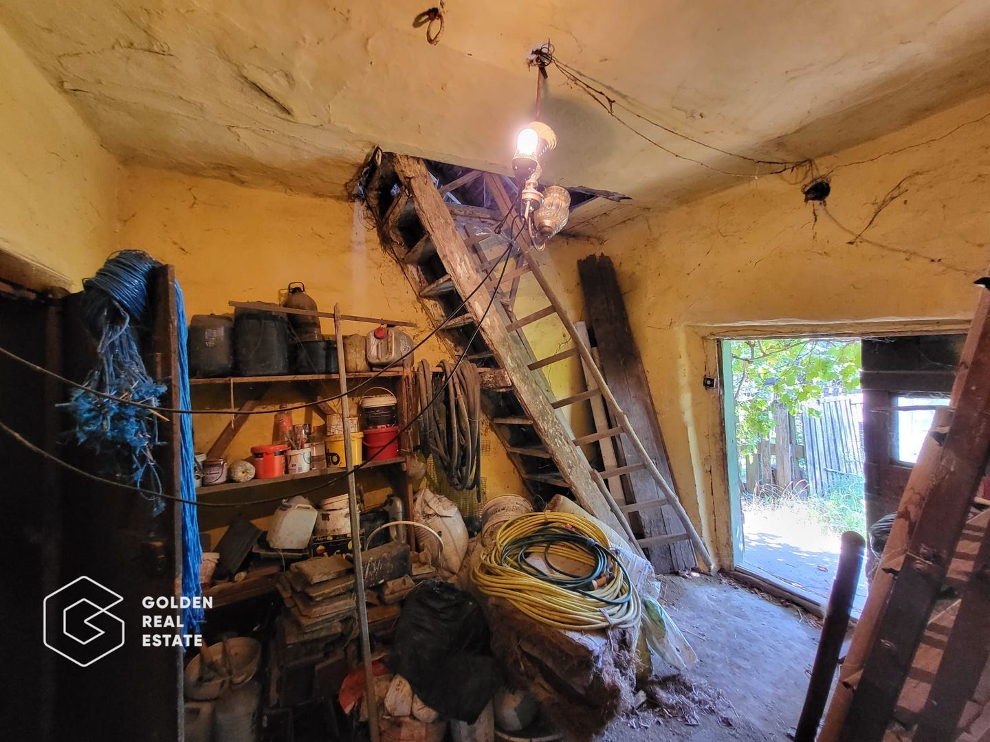 Casa cu teren de 1807 mp, Oras Lipova - Poză 5