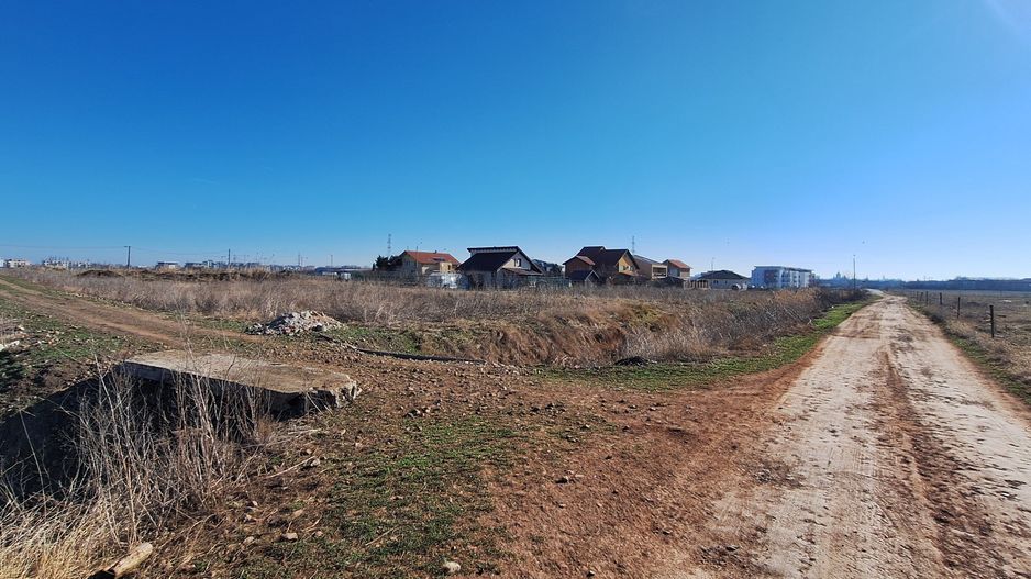 Teren - LOCUINTE COLECTIVE CU FUNCTIUNI COMPLEMENTARE - Poză 1