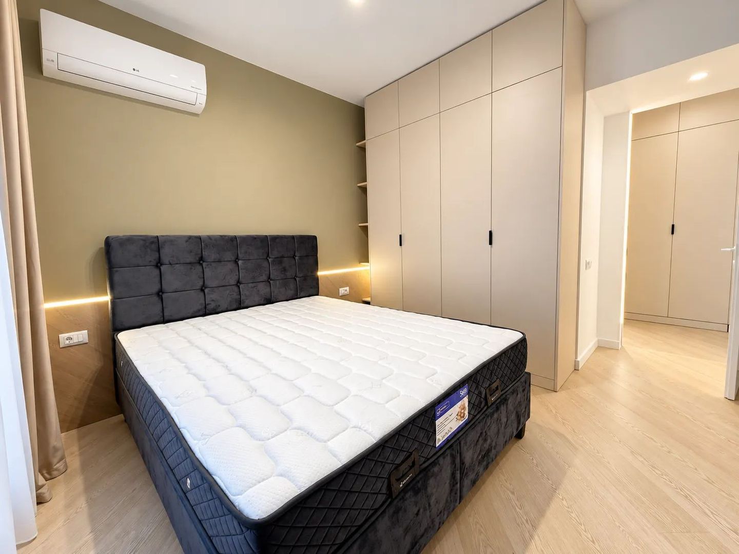Cortina North || 2 camere || Mobilat la comandă || Vedere panoramică - Poză 7