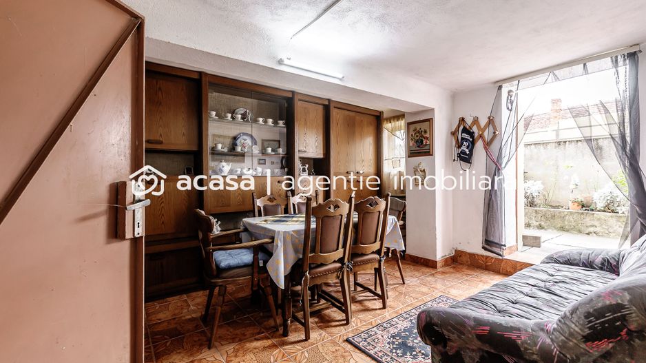 Casă din cărămidă cu 8 camere – zonă liniștită, LIPOVA - Poză 10