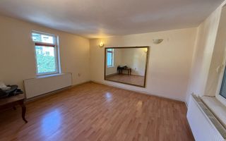 Birou / Apartament de închiriat la casa in centru Gradina Botanica - Poză 2