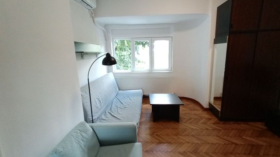 Închiriez garonieră, Unirii, centrală proprie - Poză 2