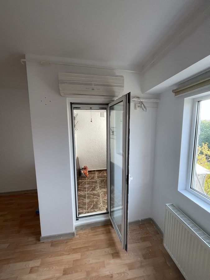 Vânzare garsonieră decomandată, spațioasă – zonă Drumul Sării / Sebastian - Poză 3